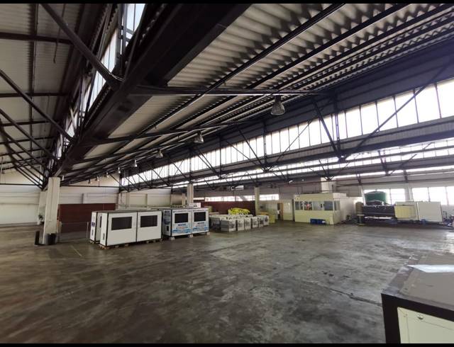 2,838M² WAREHOUSE TO LET IN PAARDEN EILAND